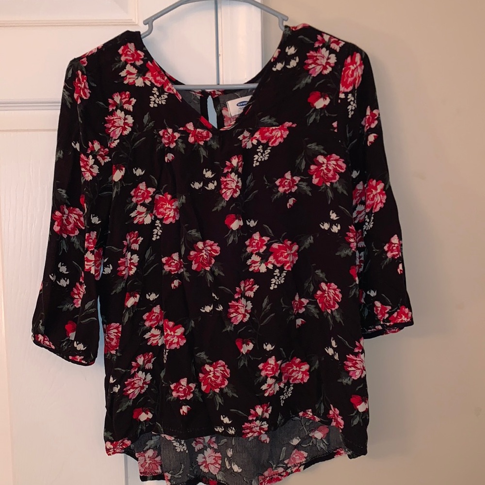 Black and red floral blouse great condition only worn a couple times